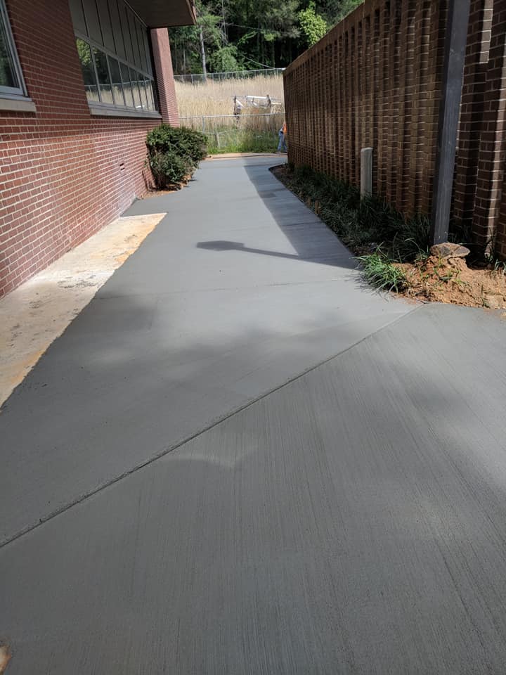 Commercial walkway